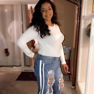 Meet your Posher, Alicia